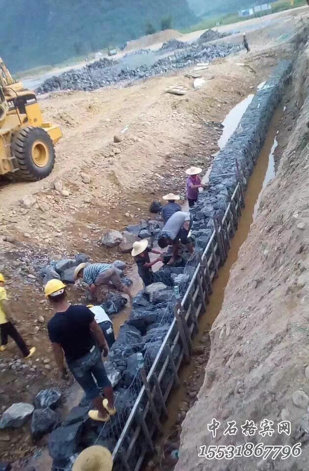 格賓網擋墻施工.jpg 格賓網擋墻施工.jpg